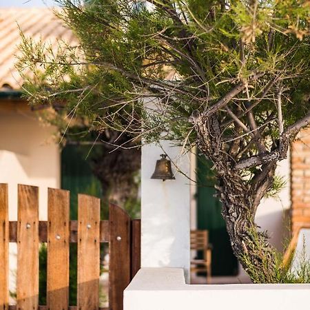 Tamaris Beach House Acharavi  Bagian luar foto