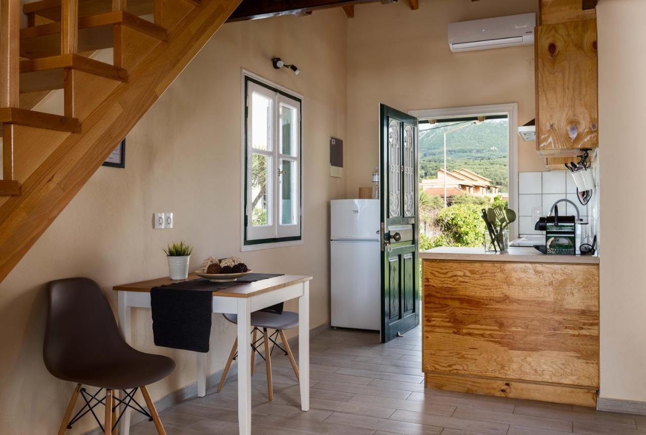 Tamaris Beach House Acharavi  Bagian luar foto