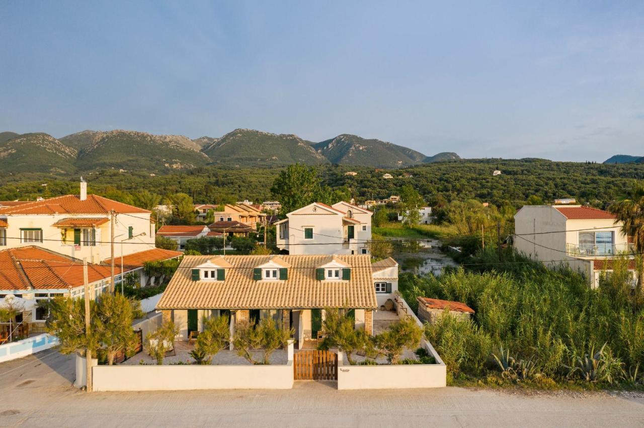 Tamaris Beach House Acharavi  Bagian luar foto