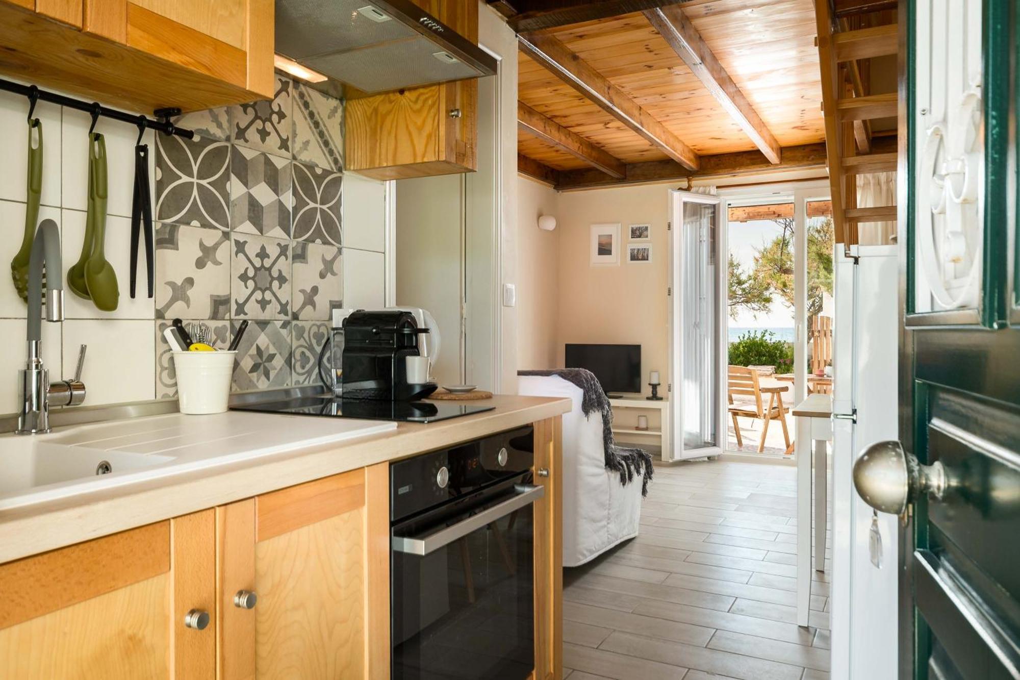 Tamaris Beach House Acharavi  Bagian luar foto